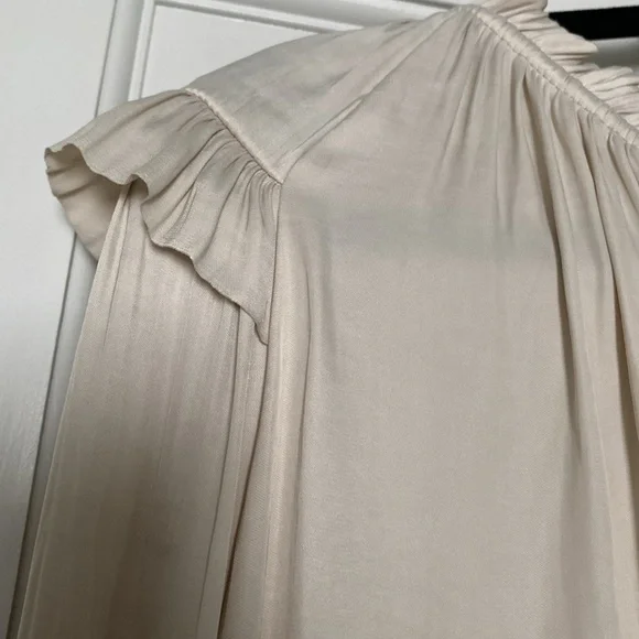 Smooth fabric off-white shirt from GAP; new with tags! - Picture 3 of 6